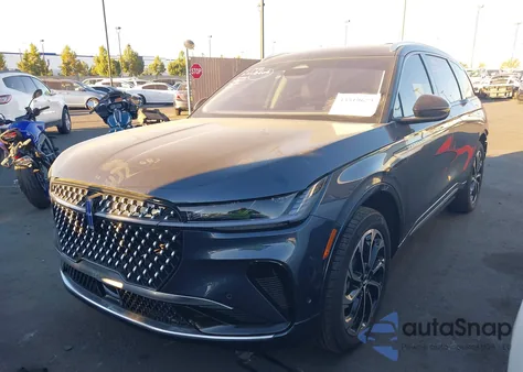 2024 Lincoln Nautilus Reserve z USA, uszkodzony, nr VIN 5LMPJ8K49RJ825965